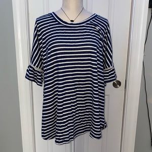 🌻BUNDLE 3 Women’s blouses for 30% off!🌻